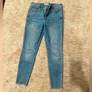 Madewell 10" High-Rise Jeans in Ainsworth Wash: Raw-Hem Edition Size 29